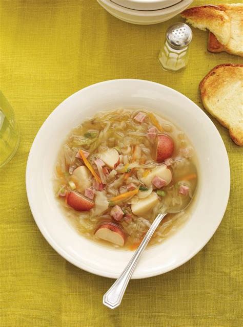 cabbage-and-ham-soup-ricardo image
