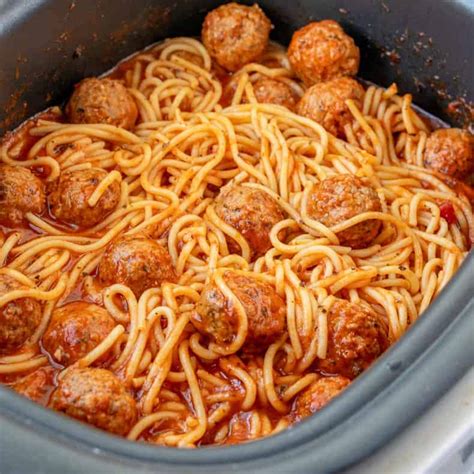 crock-pot-spaghetti-and-meatballs-the-country-cook image