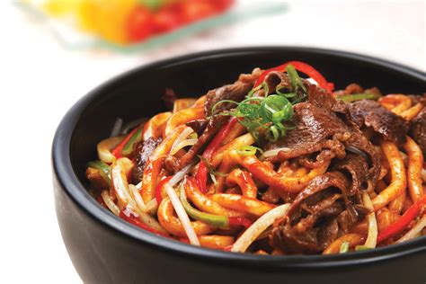 stir-fried-shanghai-noodles-with-beef-and-capsicum image