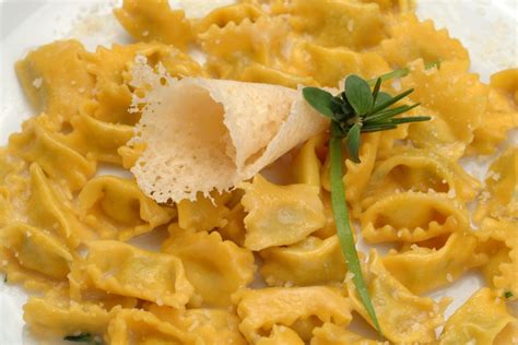 piemontes-gold-agnolotti-with-or-without-plin-l image
