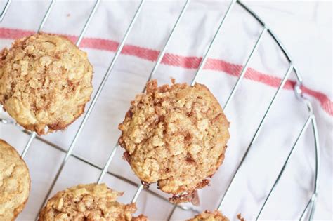 healthy-apple-cinnamon-oatmeal-muffins-marisa image