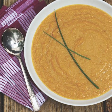 spiced-ambercup-squash-soup-chatelaine image