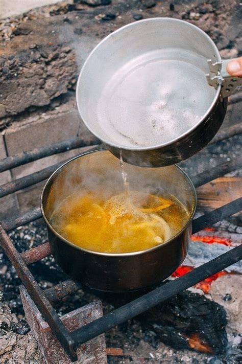 campfire-curry-ramen-the-woks-of-life image