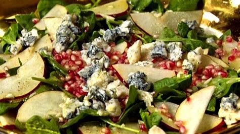 pear-and-pomegranate-salad-with-gorgonzola image
