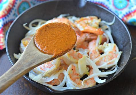 camarones-a-la-diabla-recipe-mexican-spicy-shrimp image
