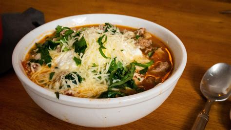 chicken-parm-chili-recipe-by-jacqui-wedewer-the-daily image