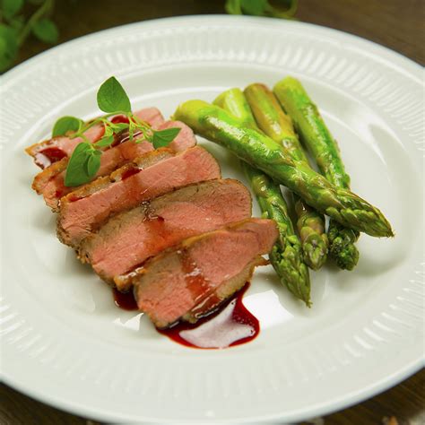 duck-breast-with-red-wine-sauce-so-delicious image
