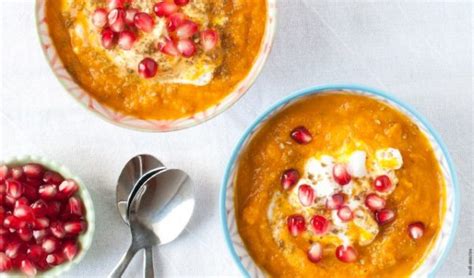 roasted-carrot-soup-with-zaatar-small-eats image