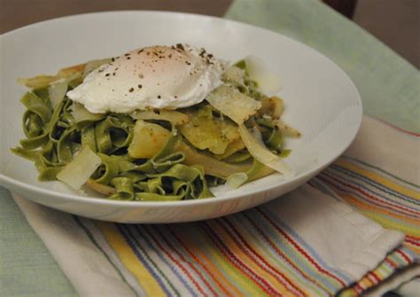 caramelized-fennel-fettuccine-with-a-poached-egg-eat-in image
