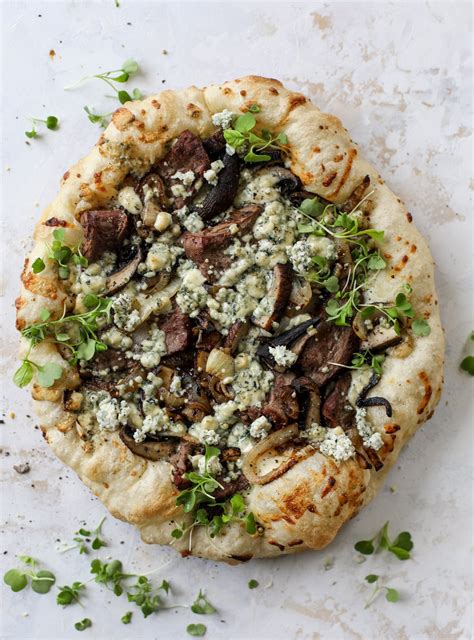 grilled-steakhouse-pizza-grilled-steak-pizza-with image