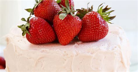 strawberry-lemon-surprise-cake-recipe-the-inspired image