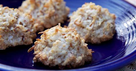 almond-and-coconut-macaroon-recipe-for-passover image