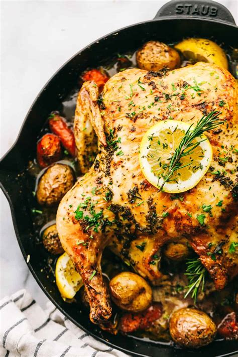 perfect-garlic-roasted-chicken-with-vegetables-the image