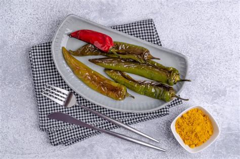 five-ways-to-cook-chili-peppers-harvest-to-table image