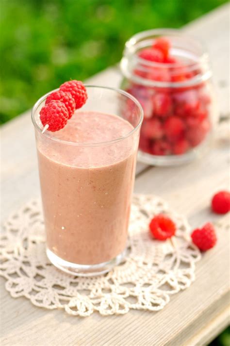 raspberry-vanilla-smoothie image