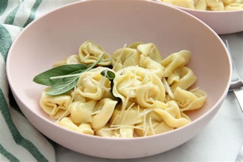 tortellini-with-butter-and-sage-recipe-food-fanatic image