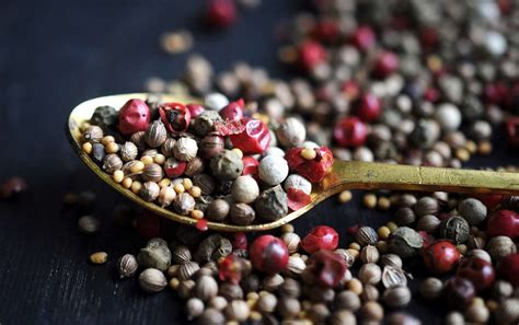 how-to-cook-with-5-types-of-peppercorns-to-add-extra image