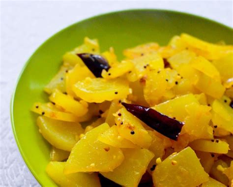 super-food-stir-fried-raw-papaya-honest-cooking image