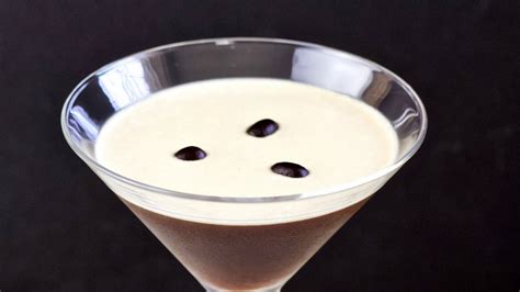 espresso-martini-kahlua-drink-recipe-homemade-food image