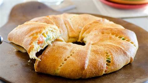quick-easy-crescent-roll-recipes-and-ideas image