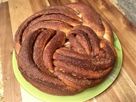 estonian-kringel-braided-cinnamon-bread-cooks image