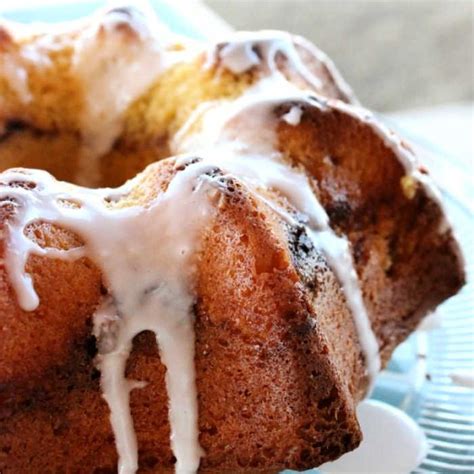 easy-cinnamon-bundt-cake-recipe-cinnamon-swirl image
