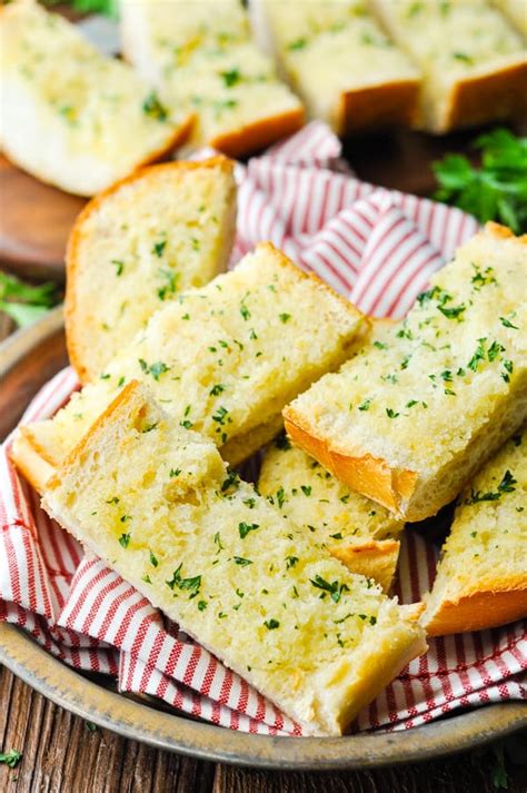 garlic-bread-recipe-the-seasoned-mom image
