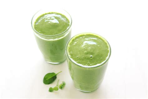 the-best-mango-green-smoothie-berry-sweet-life image