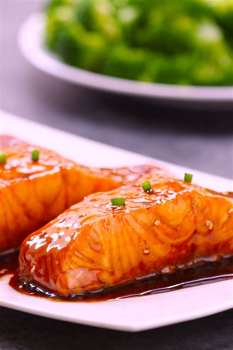 easy-baked-salmon-with-honey-and-garlic-recipe-tipbuzz image