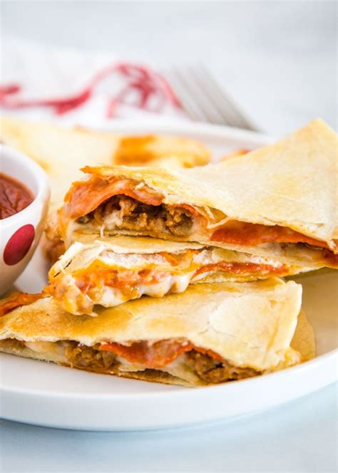 easy-pizza-quesadilla-recipe-dinners-dishes-and-desserts image