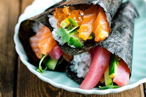 ultimate-sushi-guide-sushi-types-recipes-etiquette image