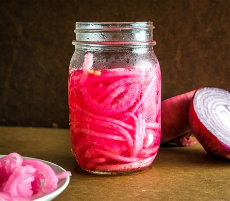 easy-pickled-onions-recipe-mexican-please image