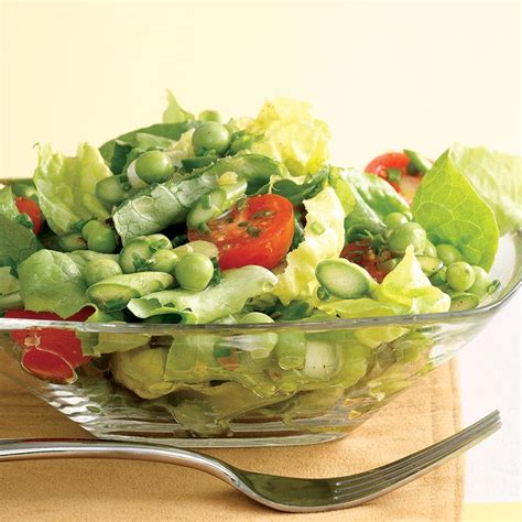 green-salad-with-asparagus-peas-salat-med-asparges image