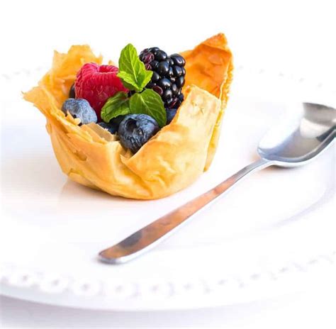 mini-fruit-tart-with-mascarpone-cream-posh-journal image