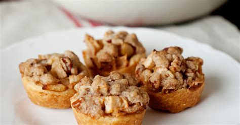 19-portable-meals-you-can-make-in-a-muffin-tin image