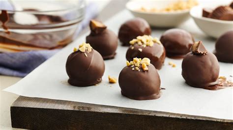 2-ingredient-peanut-butter-chocolate-truffles image
