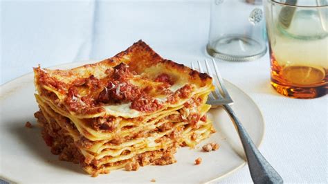 9-gooey-cheesy-comforting-lasagna image