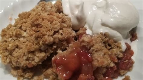 rhubarb-apple-strawberry-crisp-a-trifecta-of-flavours image