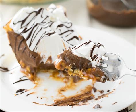 caramel-and-chocolate-marshmallow-cream-pie-fox image