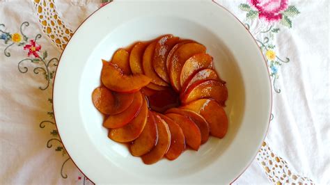 peaches-in-red-wine-cook-coquus image