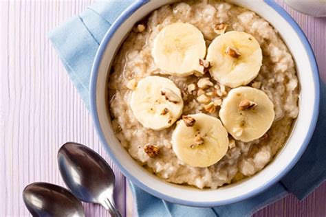 banana-walnut-oatmeal-myplate image