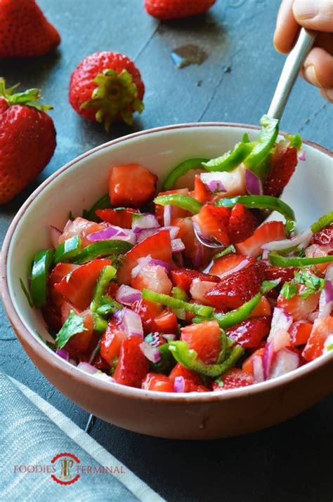 strawberry-jalapeno-salsa-foodies-terminal image