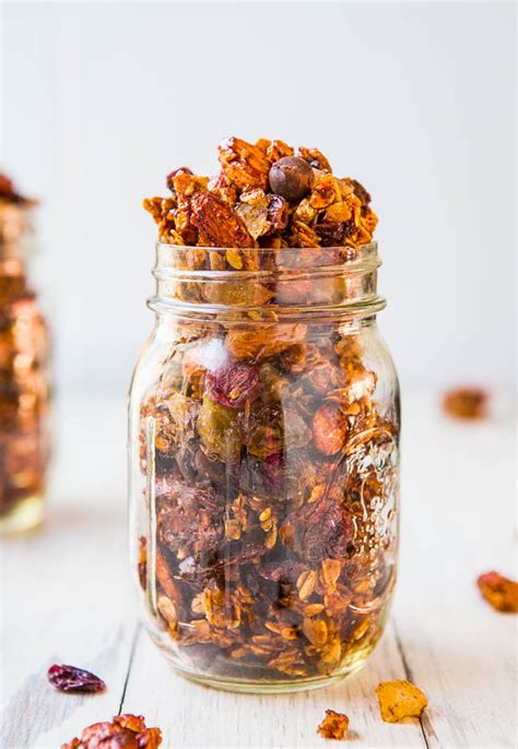 big-clusters-maple-cinnamon-chocolate-chip-granola image