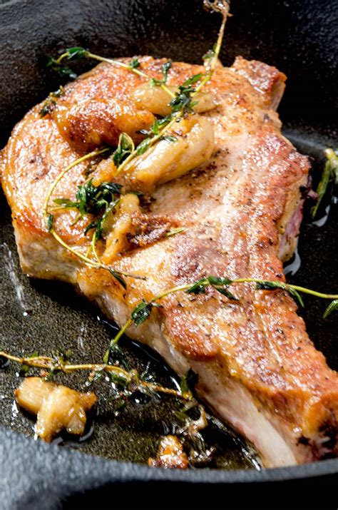 perfect-pan-seared-pork-chops-id-rather-be-a-chef image
