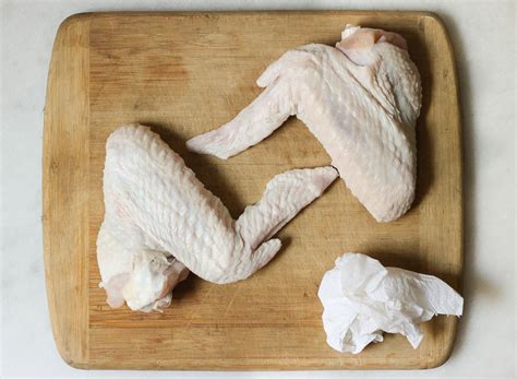a-quick-easy-baked-turkey-wings-recipe-eat-this image