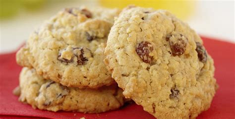 robinhood-old-fashioned-oatmeal-raisin-cookies image