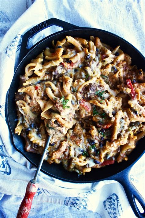 one-pot-steak-fajita-pasta-the-garlic-diaries image