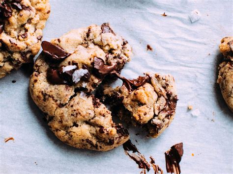 perfect-chewy-chocolate-chip-cookies-recipe-2022 image