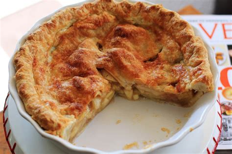 deep-dish-apple-pie-carnaldish image