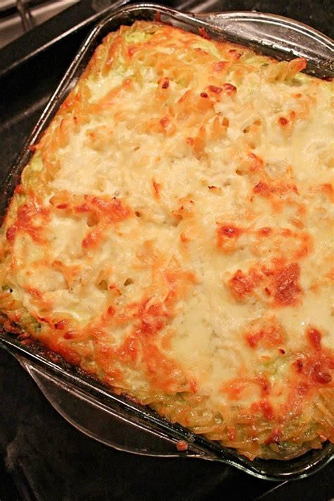 spinach-pasta-bake-with-fusilli-pasta-fresh-spinach image
